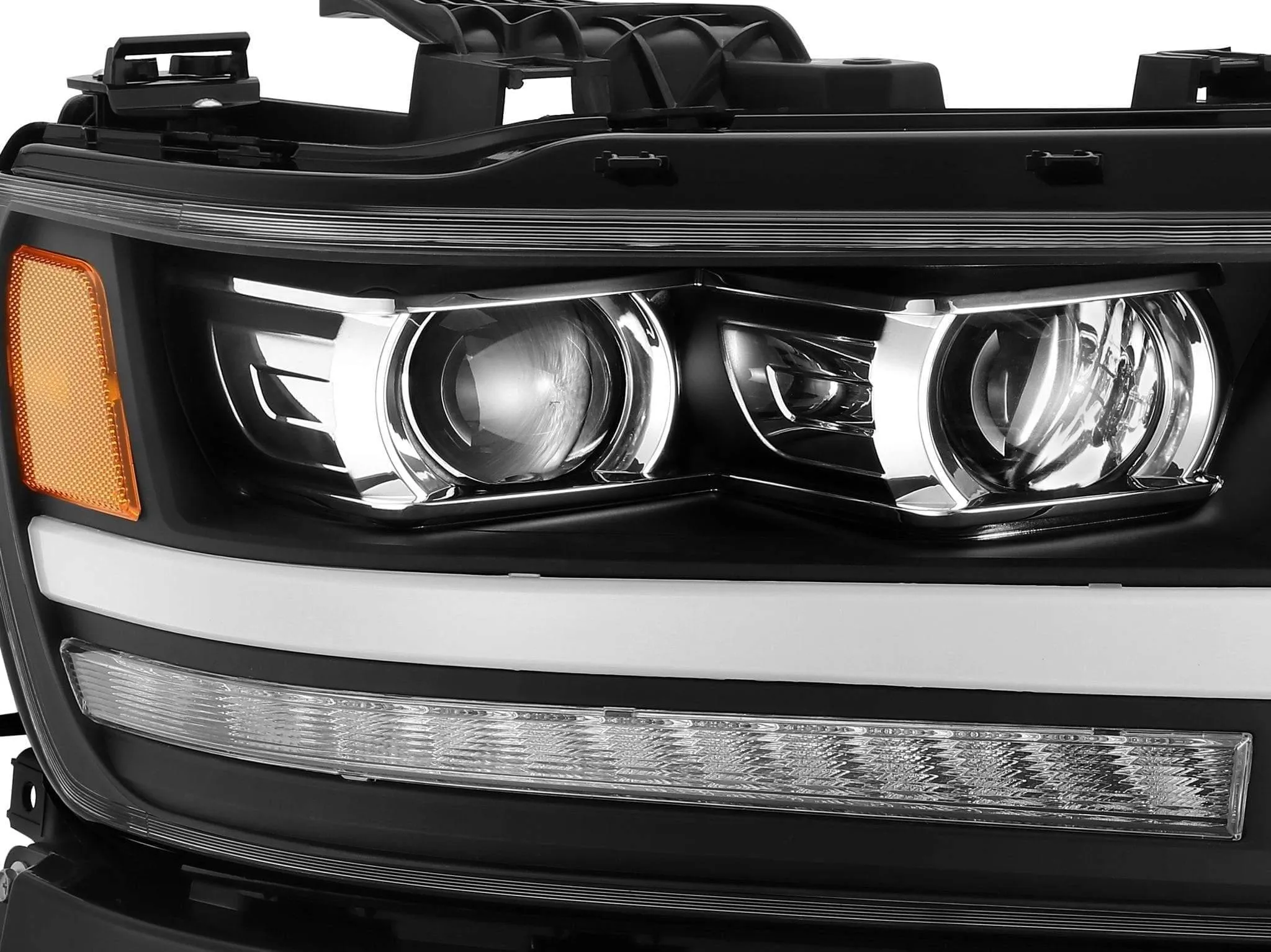 AlphaRex Projector Headlights Ram 1500 2019-2024  [Pro Series - Sequential Signal] Jet Black / Black / Chrome - Image 5